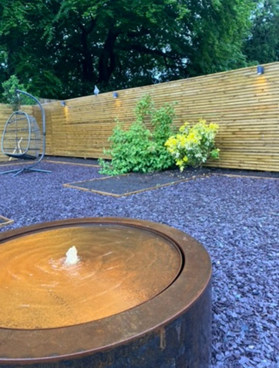 Water feature with accent lighting
